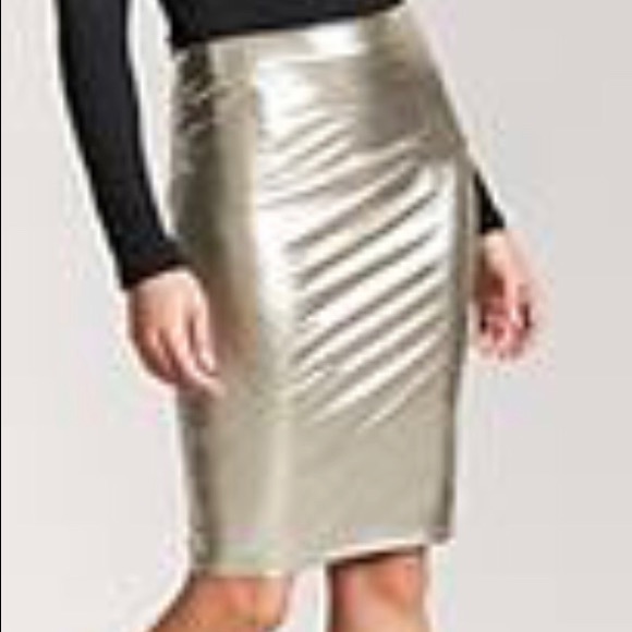 Forever 21 Dresses & Skirts - Metallic Silver Pencil Skirt